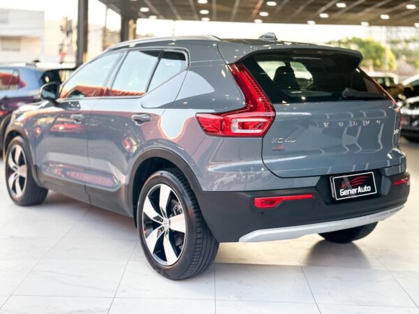 XC40 - T-5 MOMENTUM 2.0 252cv AWD - Image 11