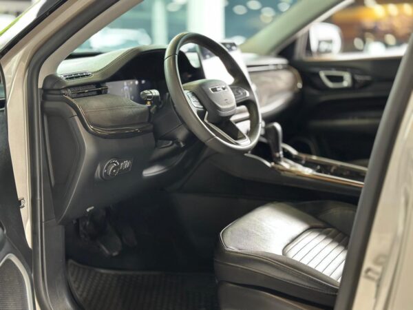 Jeep - Commander - Limited T270 1.3 TB Flex Aut. - Image 11