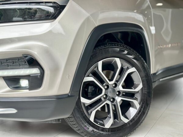 Jeep - Commander - Limited T270 1.3 TB Flex Aut. - Image 4