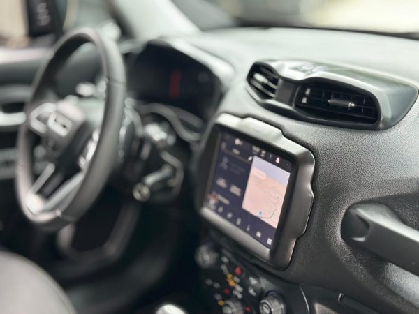 Jeep Renegade - Foto 17