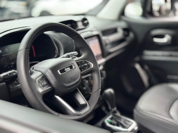 Jeep Renegade - Foto 11