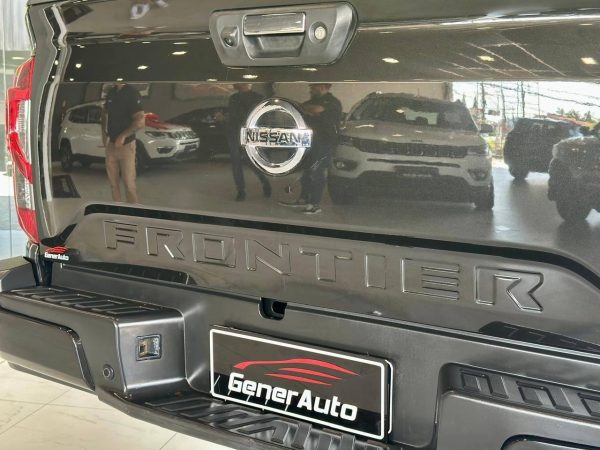 Nissan Frontier - Foto 11