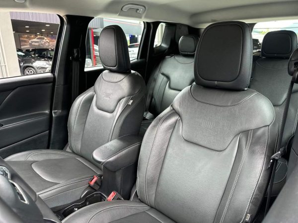 Jeep Renegade - Foto 19