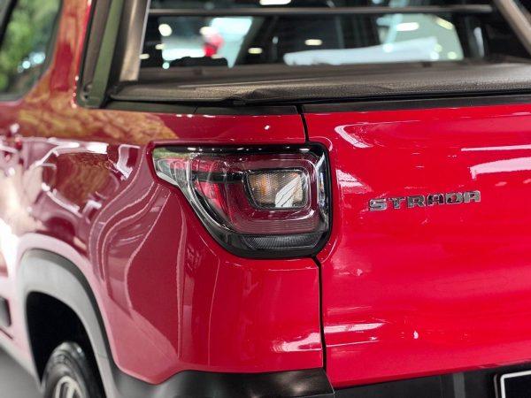 Fiat - Strada Volcano 1.3 Flex 8V CD Aut. - Imagem 14