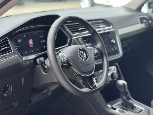 Volkswagen - Tiguan Allspac Comf 250 TSI 1.4 Flex - Imagem 14