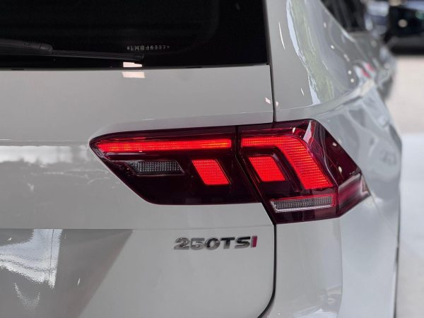 Volkswagen - Tiguan Allspac Comf 250 TSI 1.4 Flex - Imagem 11